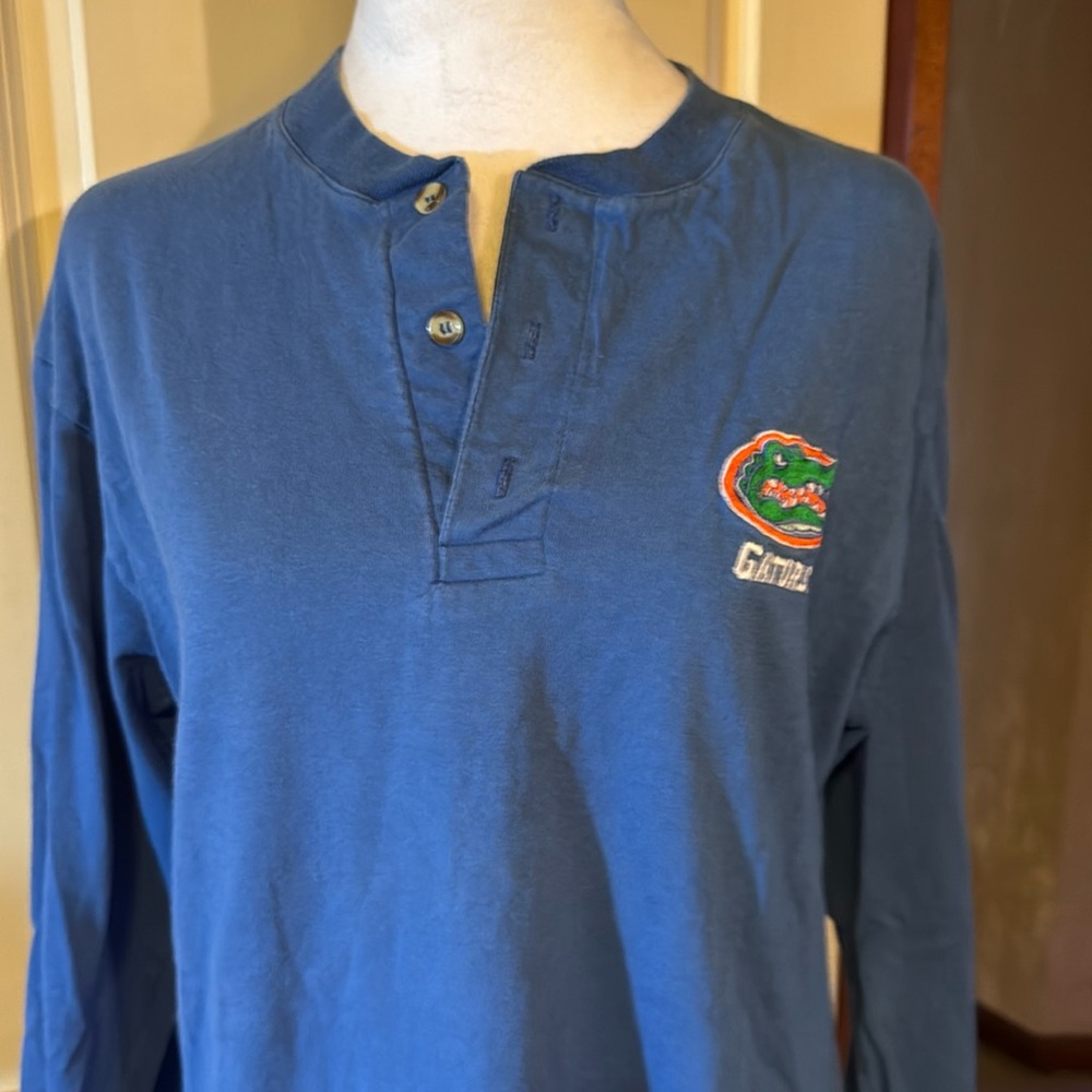 University of Florida long sleeve cotton pull over pre loved perfect condition